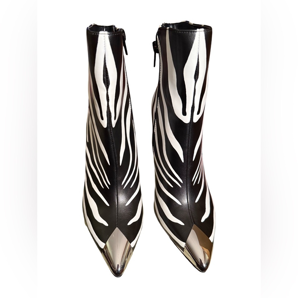 INC International Concepts NWT Stunning Zebra Print Heeled Grunge Boots SH260 - Picture 2 of 10